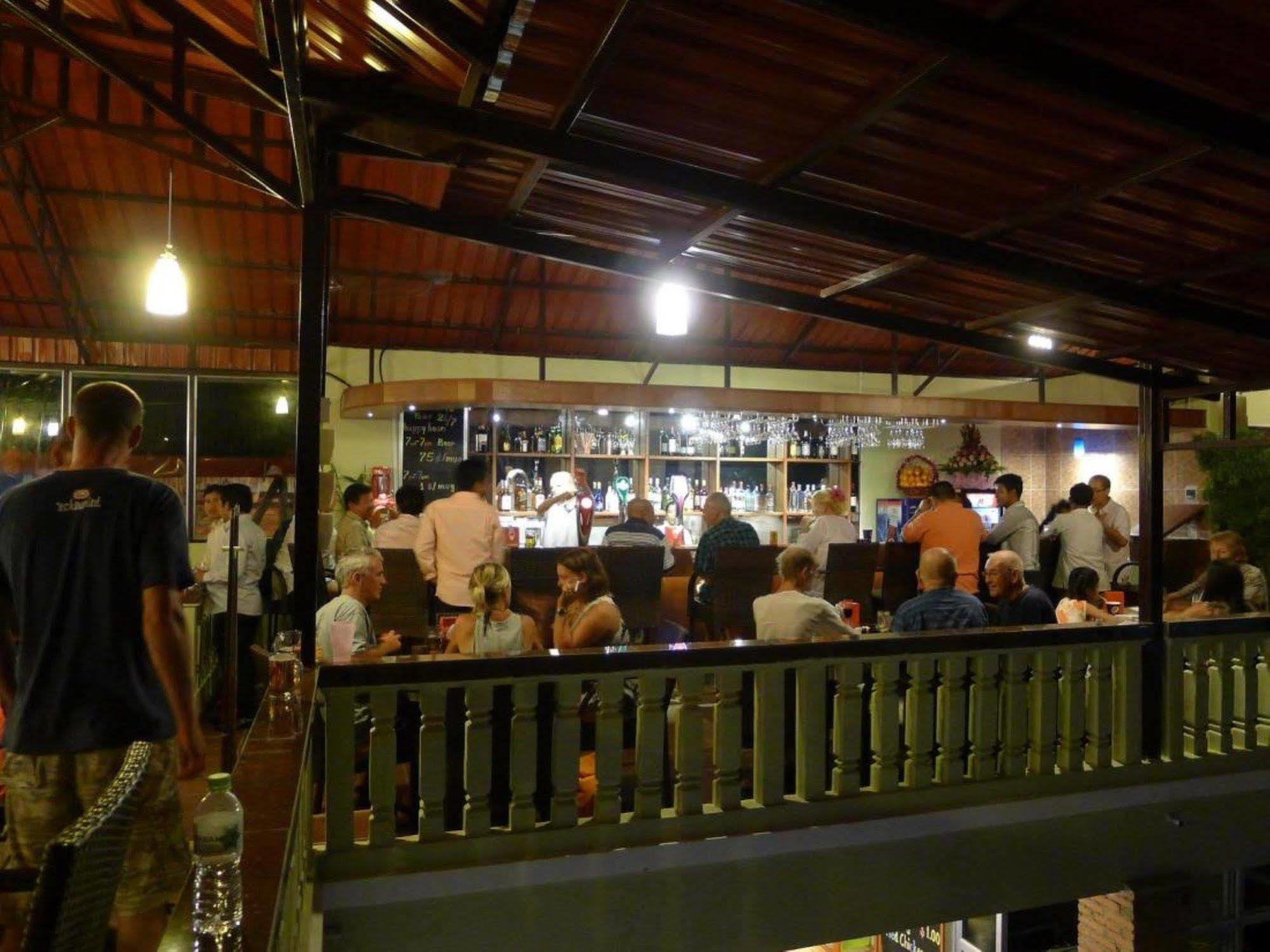 Sakal Guesthouse Restaurant & Bar Σίχανουκβιλ Εξωτερικό φωτογραφία