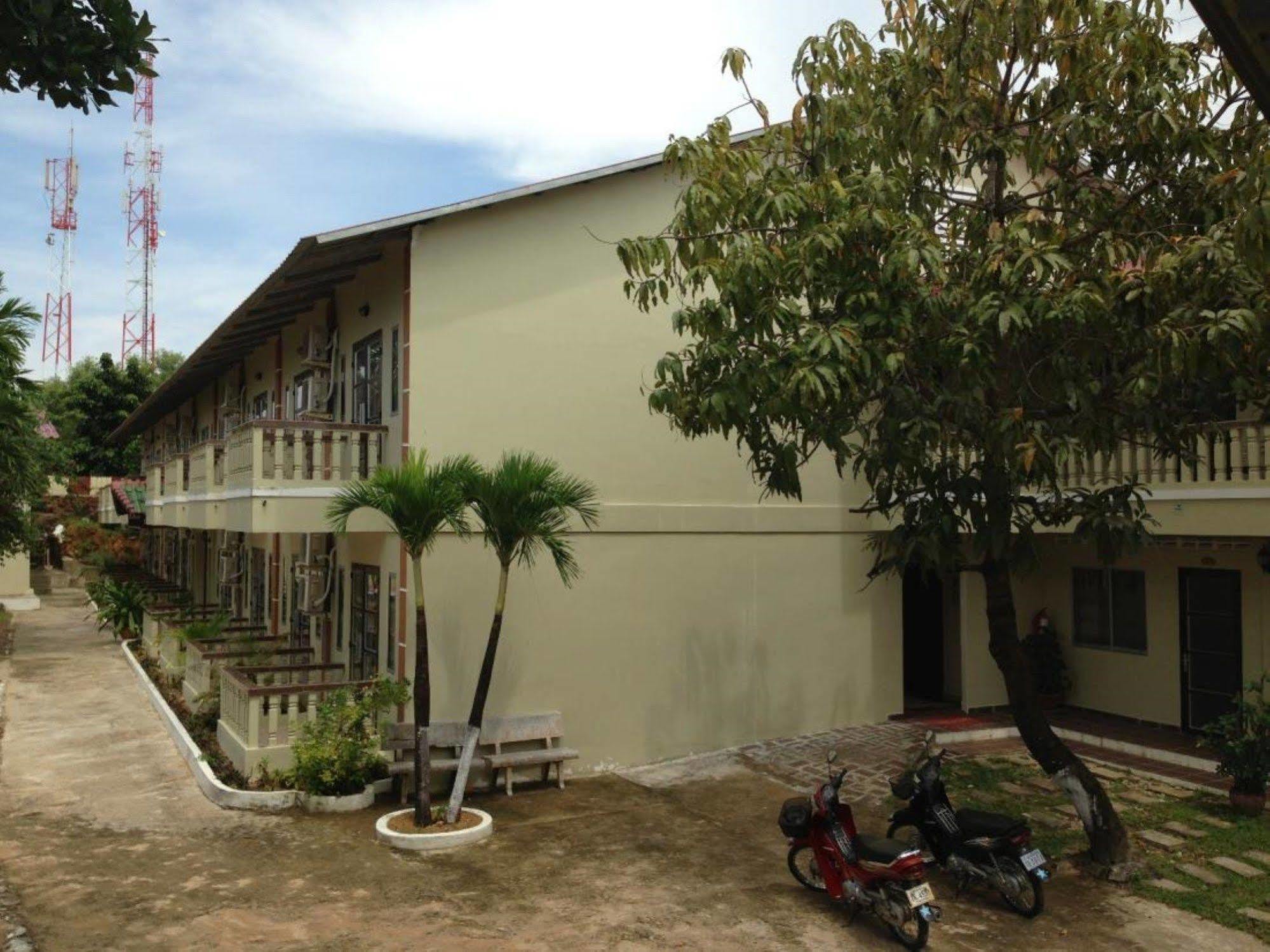 Sakal Guesthouse Restaurant & Bar Σίχανουκβιλ Εξωτερικό φωτογραφία